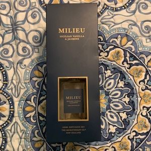 BNIB Milieu Sicilian Vanilla and Jasmine Diffuser Set